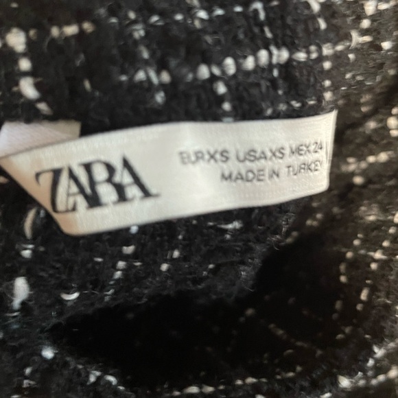 Zara tweed frayed textured half sleeves black and white top. Size X- Small - Picture 8 of 10